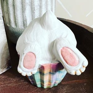 Farmhouse Bunny Butt tiered tray cupcake